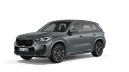 Silberner BMW X1 PHEV, Seitenansicht, auf weißem Hintergrund.