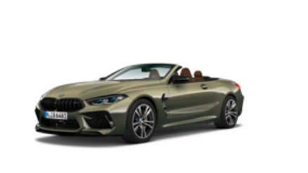 Grünes BMW Cabrio mit offenem Verdeck, seitliche Vorderansicht, auf weißem Hintergrund.